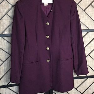 GENTLY USED CASUAL CORNER PURPLE  SIZE 8 BLAZER SMALL IMPERFECTION ON COLLAR